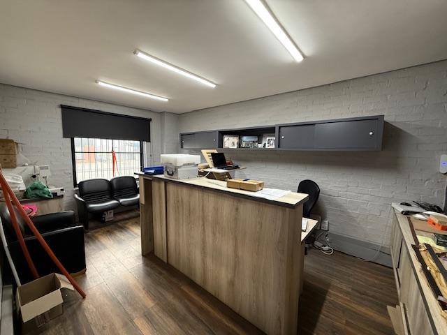 To Let Commercial Property for Rent in Sidwell Eastern Cape